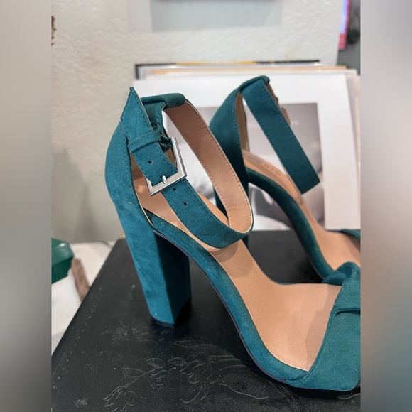 Torrid Suede Twisted Tapered Heel Shoes - Picture 2 of 5